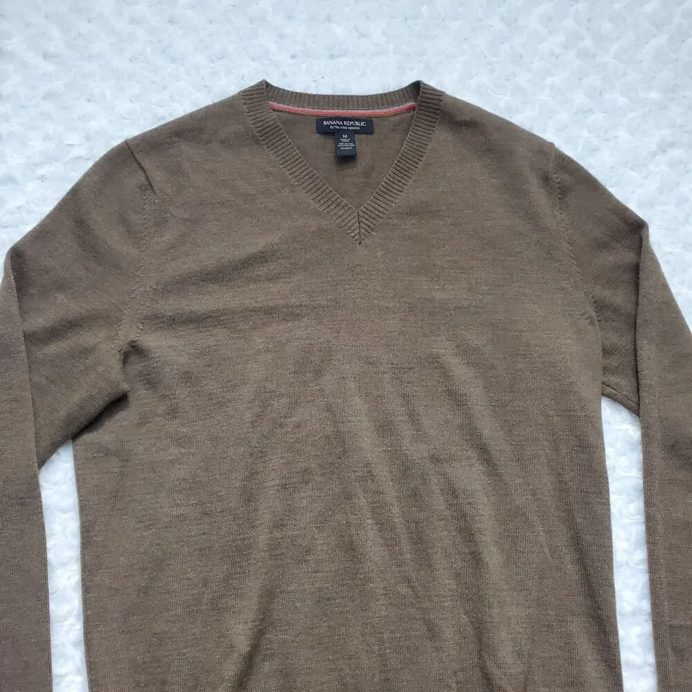 Banana Republic Extra Fine Merino V-Neck Sweater Mens M Brown Pullover